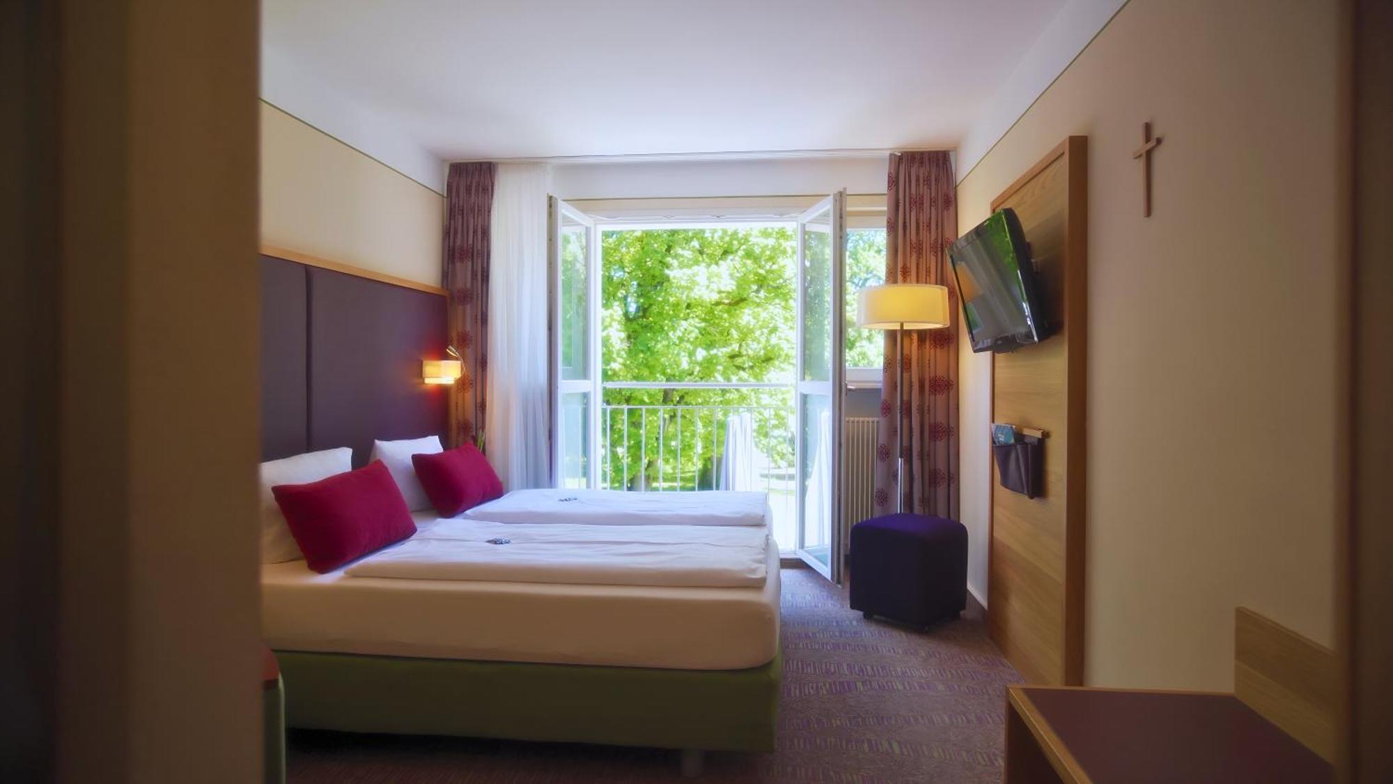 Hotel Raphael Im Allgaeu เคมป์เทน ภายนอก รูปภาพ